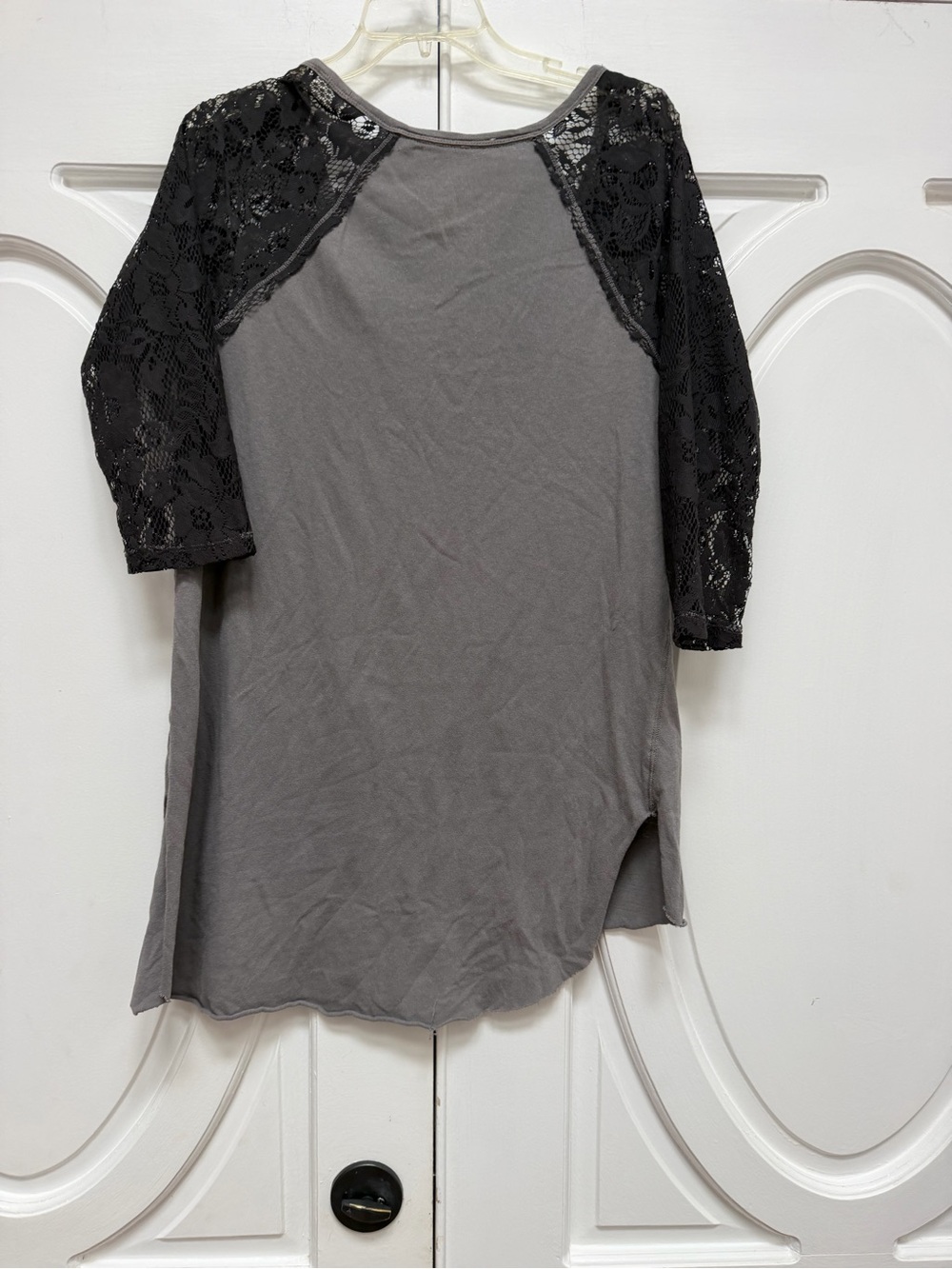 We The Free Gray Graphic Lace-Sleeve Raglan Top Folk Metal - Picture 5 of 5